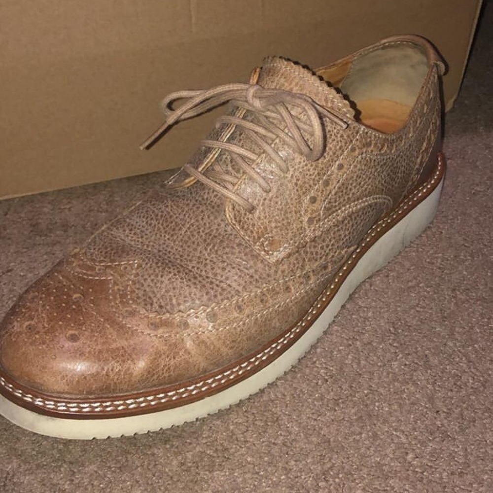 Sperry Gold Cup Dress Shoe.